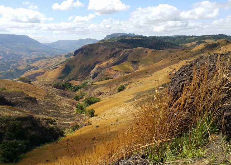 Ancient Village Fort & Valley of a Thousand Hills 4 to 5 hour Half Day Tour