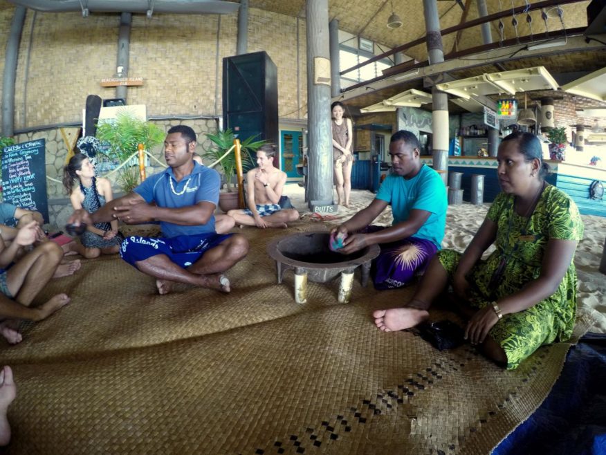 Lei Low - 6 Days & 5 Nights Viti Levu round trip + Beachcomber Island