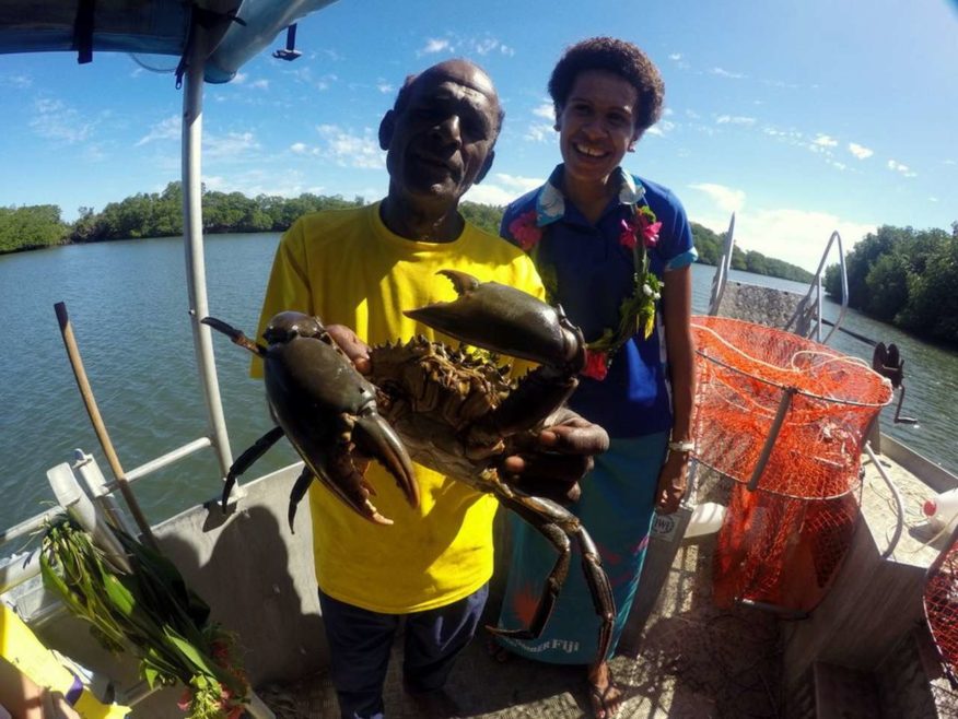 Robinson Crusoe Island Village & Mud Crab Catching Tour with BBQ Lunch
