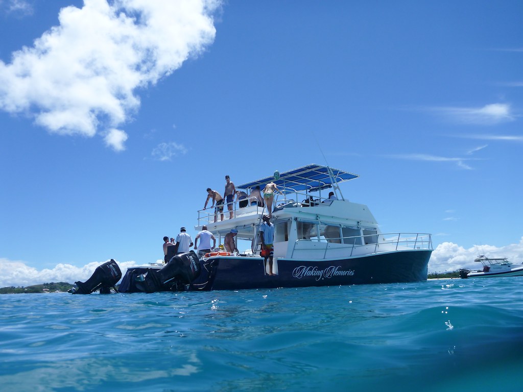 Private Boat Charter Day Trip to Cloud 9 & Sand Bar up to 44 guests